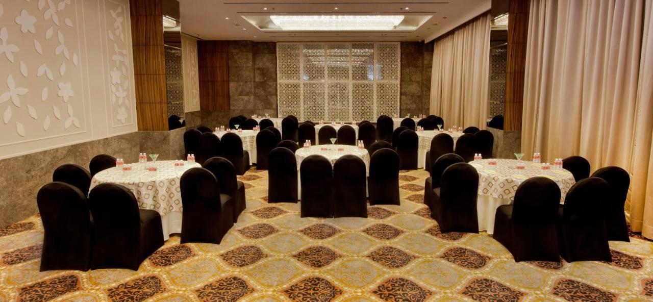 Lemon Tree Hotel, Sector 68, Sohna Road, Gurugram Hotel